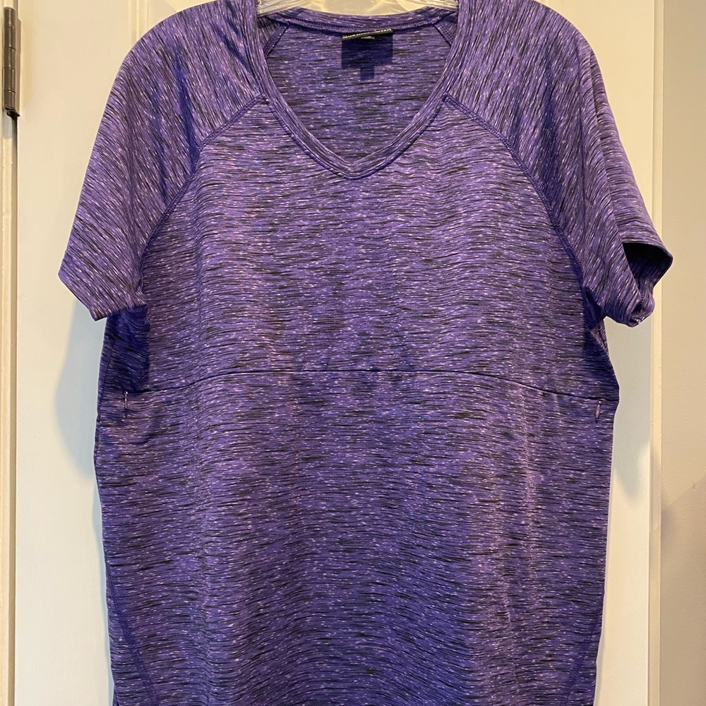 Nursing Queen workout t-shirt for nursing